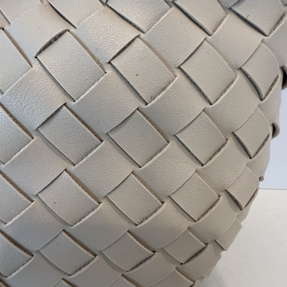 Urban Expressions Natural Faux-Leather Tracy Woven Hobo Purse Vegan‎ Oatmilk NWT - Picture 2 of 5